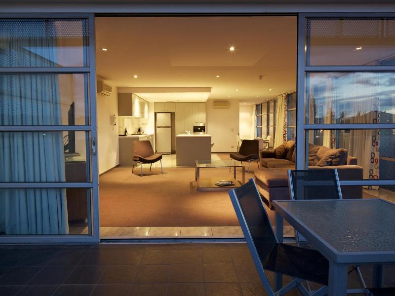 Zero Davey  Boutique Apartment image