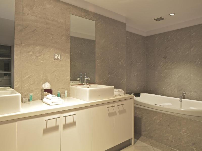Zero Davey  Boutique Apartment image