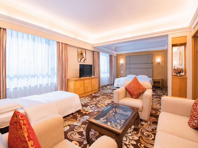 Golden Crown China Hotel image