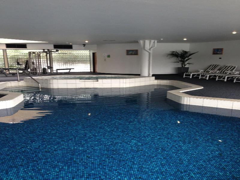 The Lakes Resort image