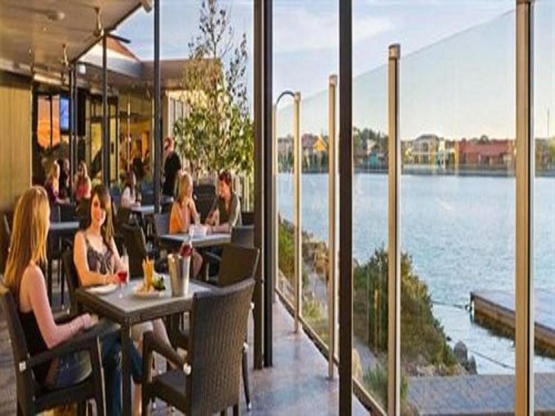 The Lakes Resort image