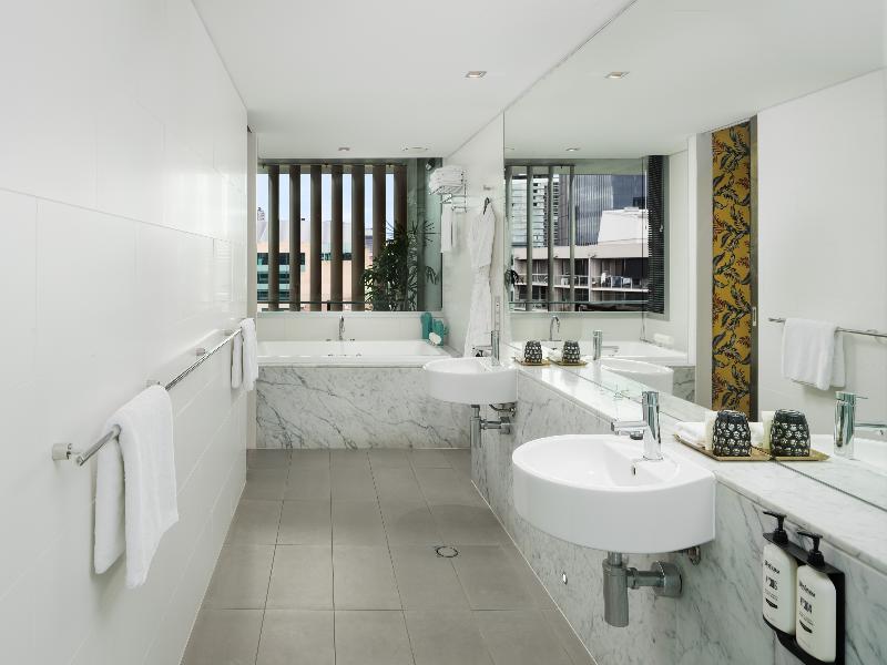 Ovolo Brisbane Fortitude Valley a Wyndham Hotel image