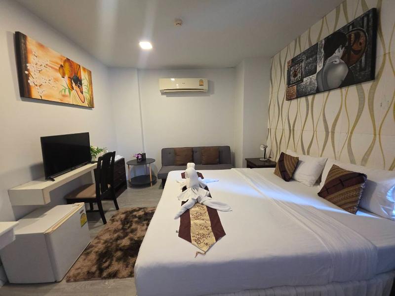 The Nice Patong Hotel image