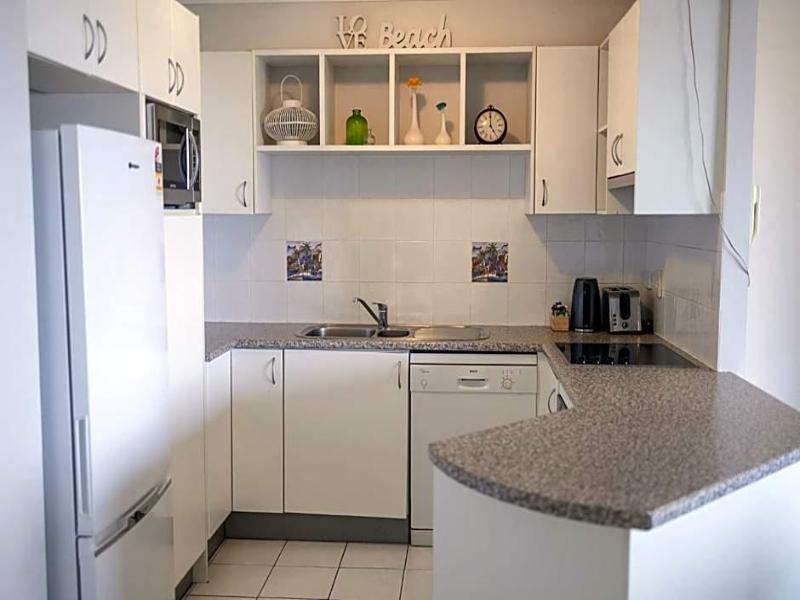 Surfers Horizons Absolute Beachfront Holiday Apart image
