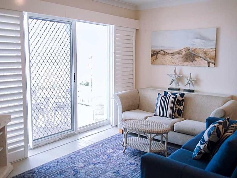Surfers Horizons Absolute Beachfront Holiday Apart image
