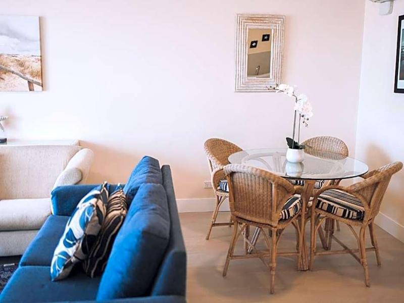 Surfers Horizons Absolute Beachfront Holiday Apart image