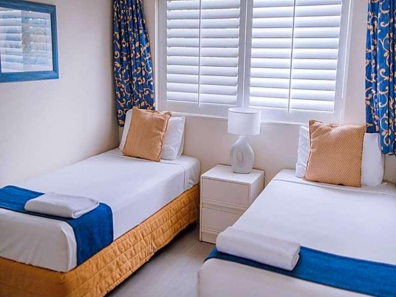 Surfers Horizons Absolute Beachfront Holiday Apart image