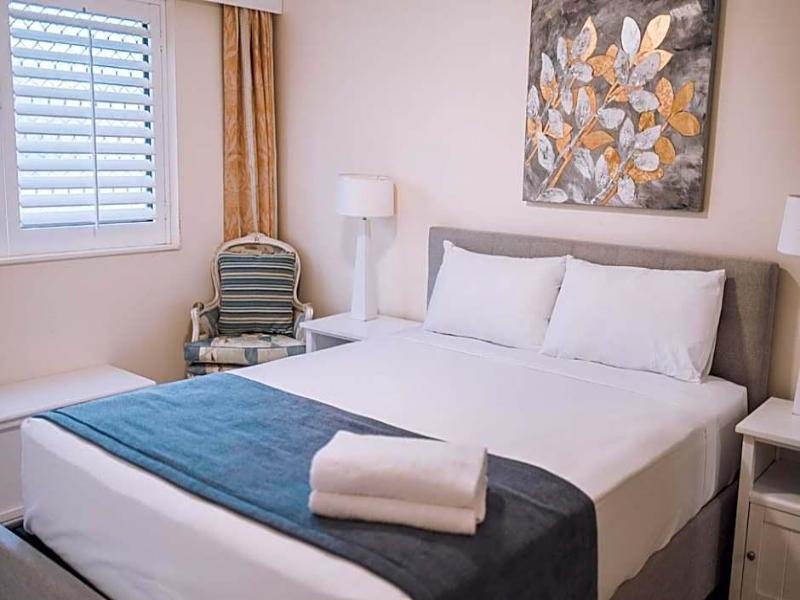 Surfers Horizons Absolute Beachfront Holiday Apart image