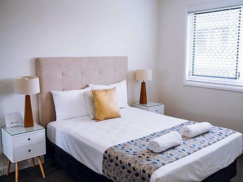 Surfers Horizons Absolute Beachfront Holiday Apart image