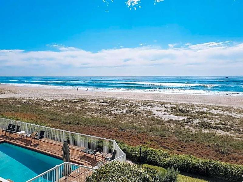 Surfers Horizons Absolute Beachfront Holiday Apart image