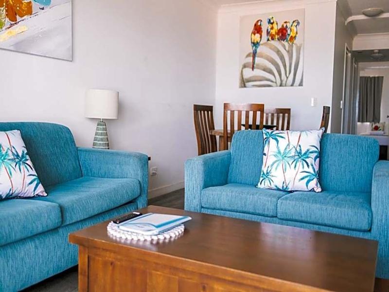 Surfers Horizons Absolute Beachfront Holiday Apart image
