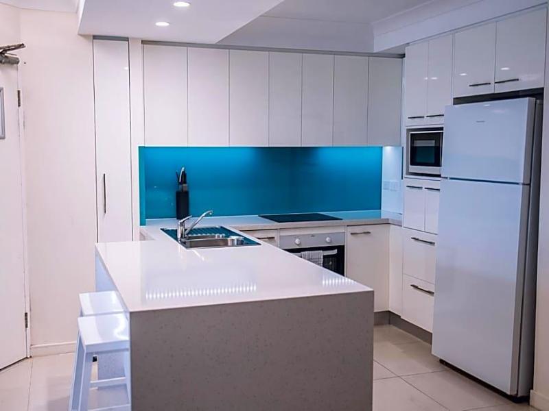 Surfers Horizons Absolute Beachfront Holiday Apart image