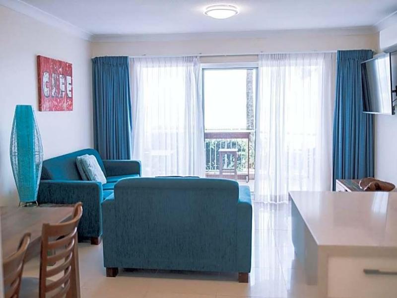 Surfers Horizons Absolute Beachfront Holiday Apart image