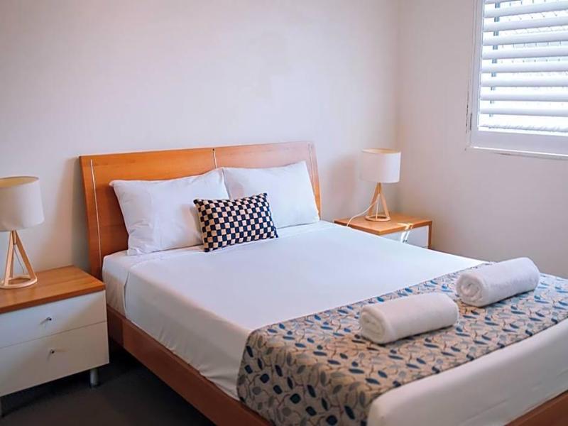 Surfers Horizons Absolute Beachfront Holiday Apart image