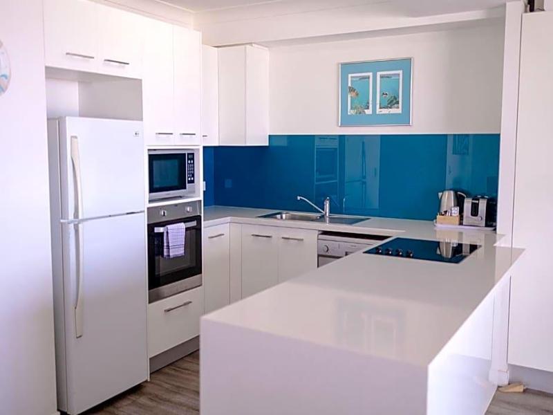 Surfers Horizons Absolute Beachfront Holiday Apart image