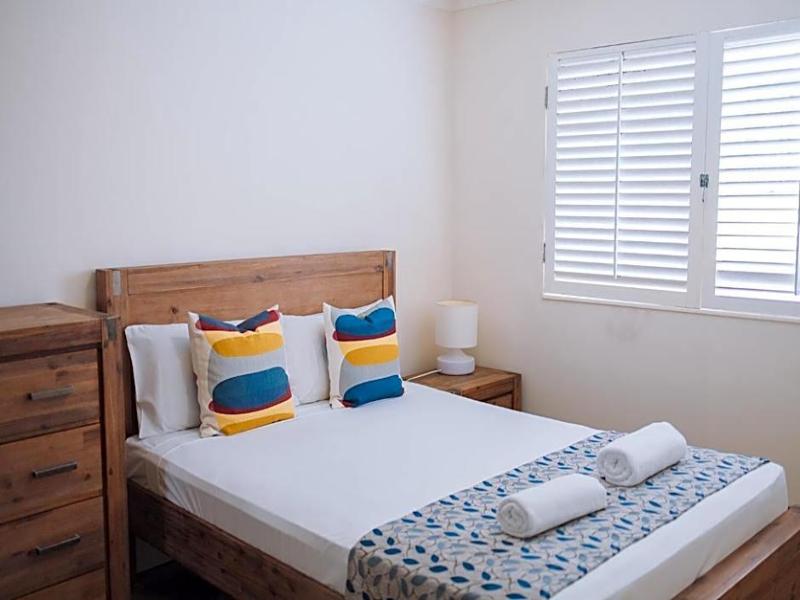 Surfers Horizons Absolute Beachfront Holiday Apart image