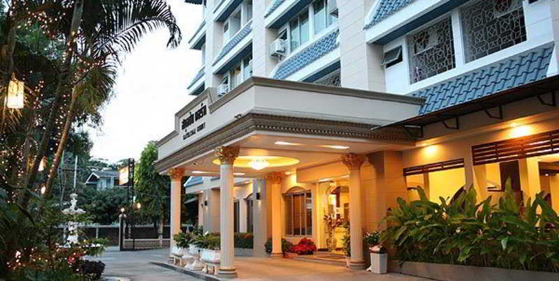 Sakulchaiplace Hotel