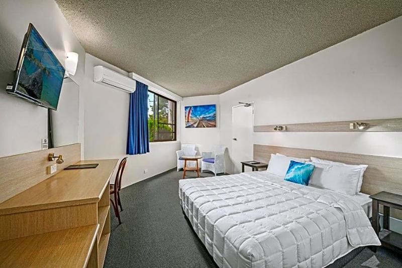 East Port Motor Inn — general view