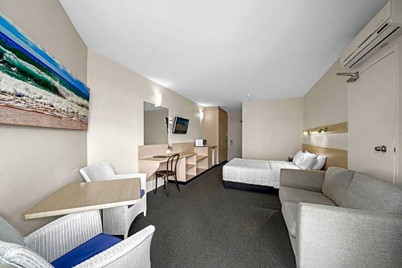 East Port Motor Inn