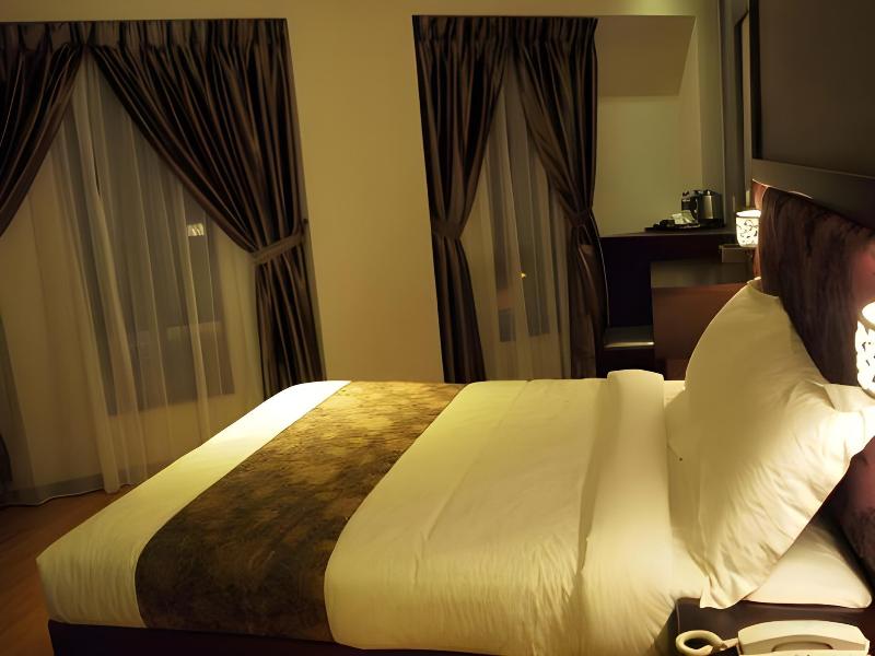 Sutera Hotel image