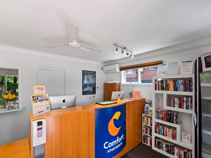 Comfort Apartments Royal Gardens image