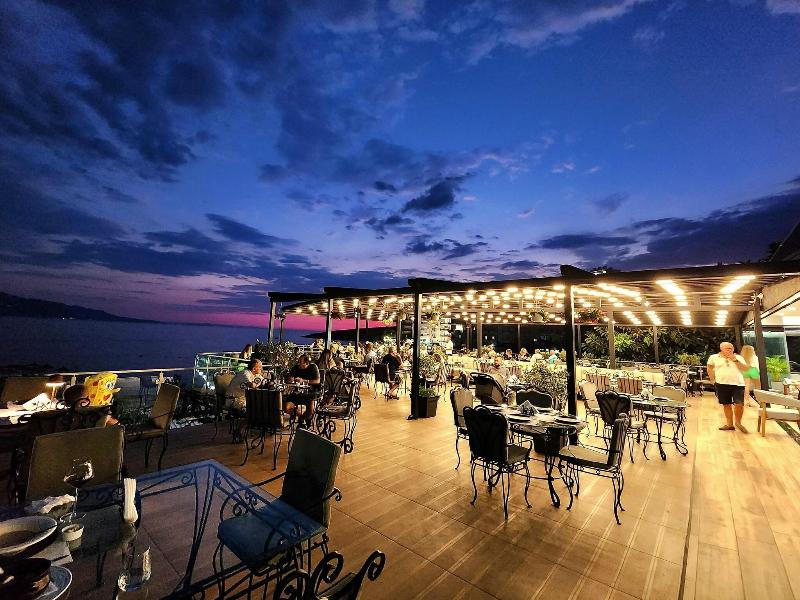 Apollon Hotel image