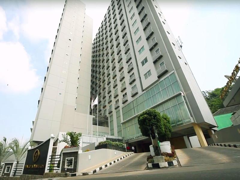GiiA Hotel Nagoya Batam image