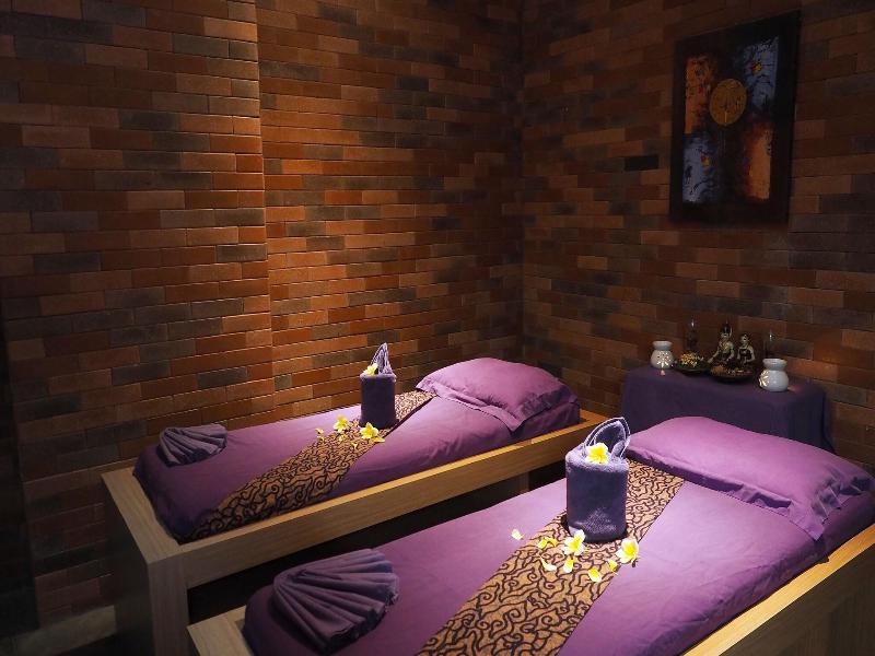 GiiA Hotel Nagoya Batam image