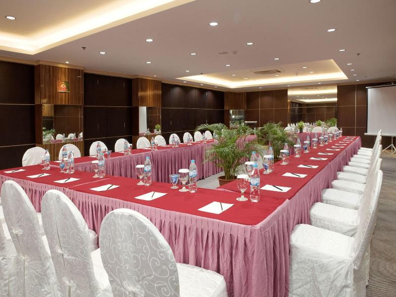 GiiA Hotel Nagoya Batam image