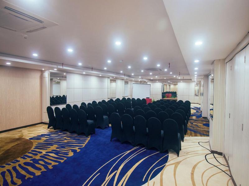 GiiA Hotel Nagoya Batam image