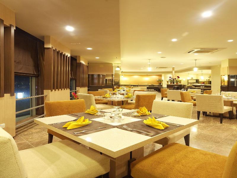 GiiA Hotel Nagoya Batam image