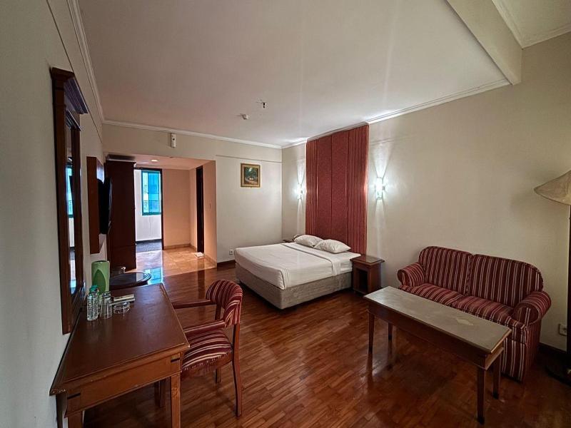 Mega Cikini Hotel image