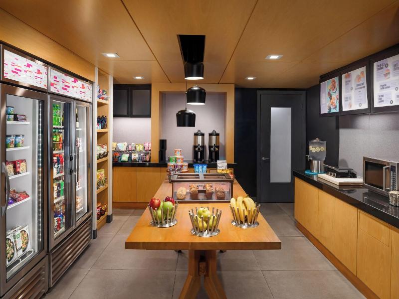 Aloft Miami Brickell image