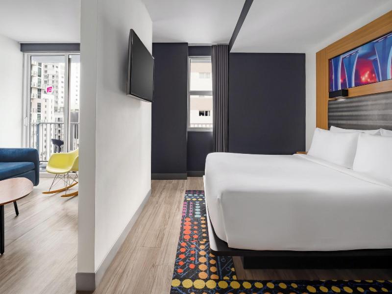 Aloft Miami Brickell image
