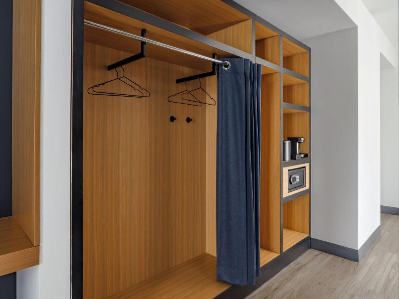 Aloft Miami Brickell image