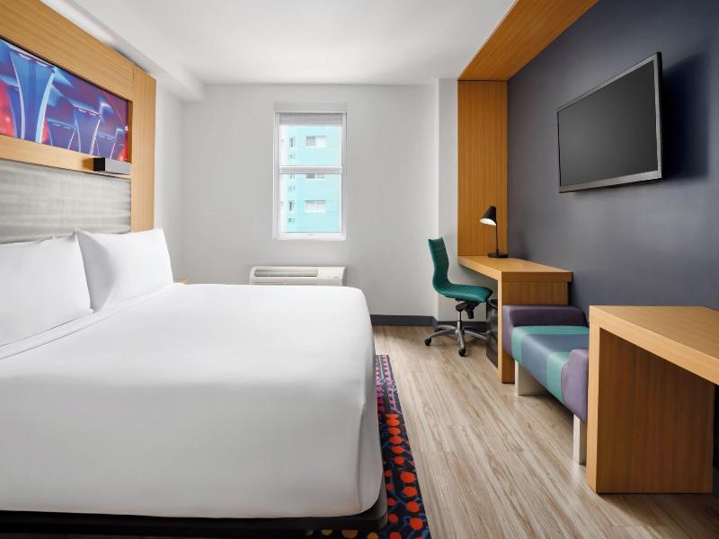 Aloft Miami Brickell image
