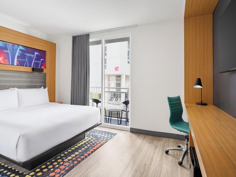 Aloft Miami Brickell image