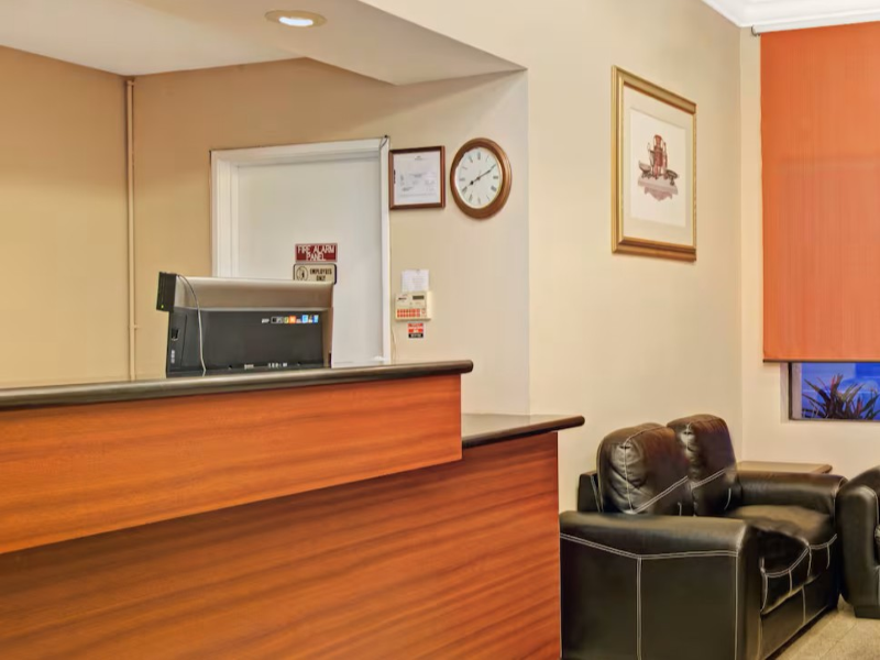 Howard Johnson by Wyndham Torrance image