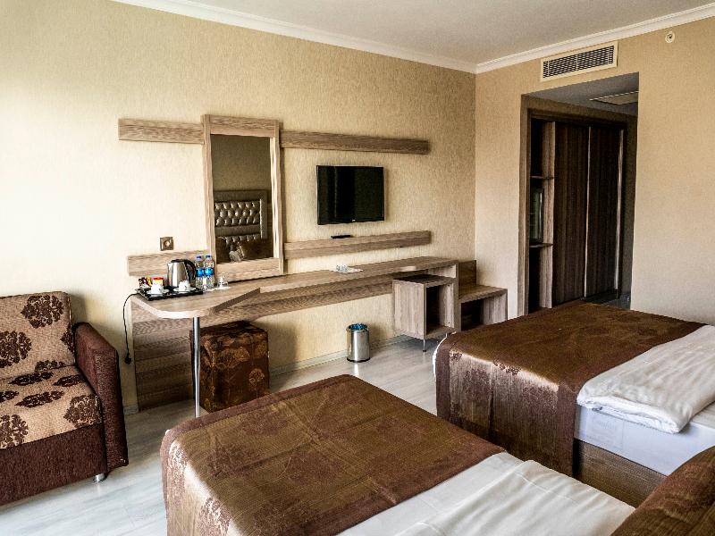 Green Nature Diamond Hotel image