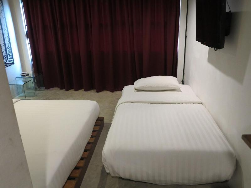 Quip Bed  Breakfast image