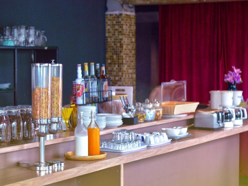 Quip Bed  Breakfast image