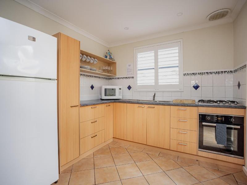 Albany Harbourside Apartments And Houses image
