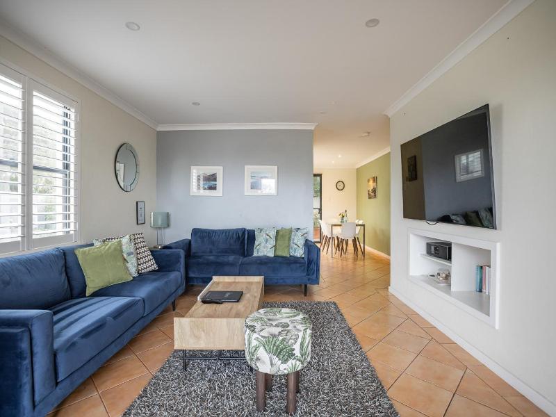 Albany Harbourside Apartments And Houses image
