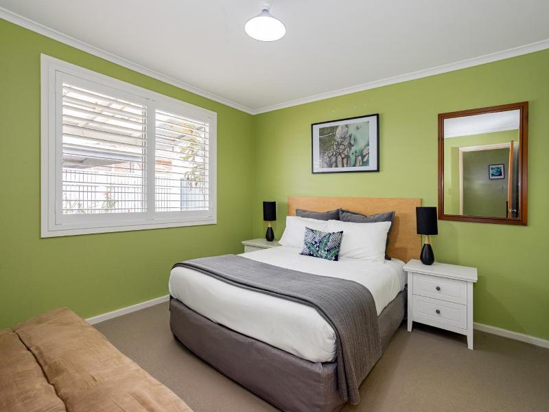 Albany Harbourside Apartments And Houses image