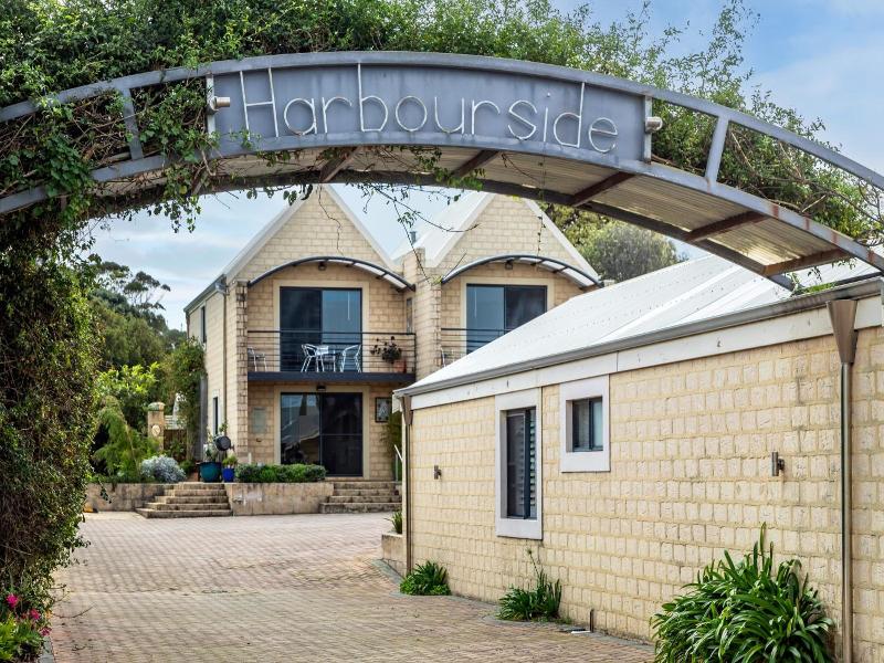 Albany Harbourside Apartments And Houses image