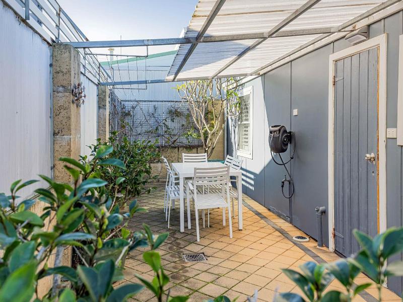 Albany Harbourside Apartments And Houses image