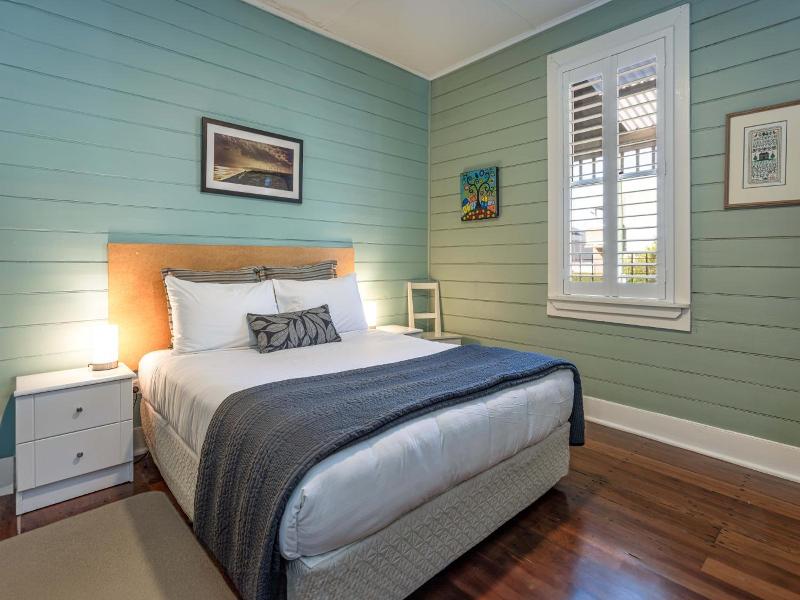 Albany Harbourside Apartments And Houses image