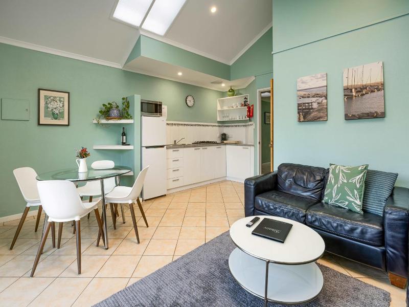 Albany Harbourside Apartments And Houses image