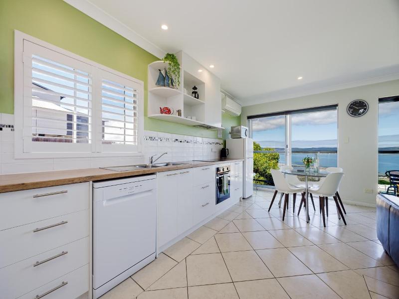 Albany Harbourside Apartments And Houses image