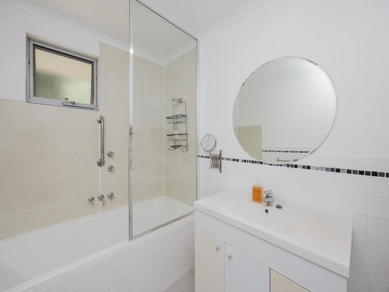 Albany Harbourside Apartments And Houses image